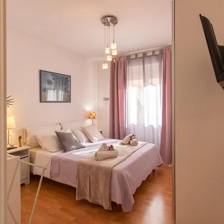 Апартаменты Up House *